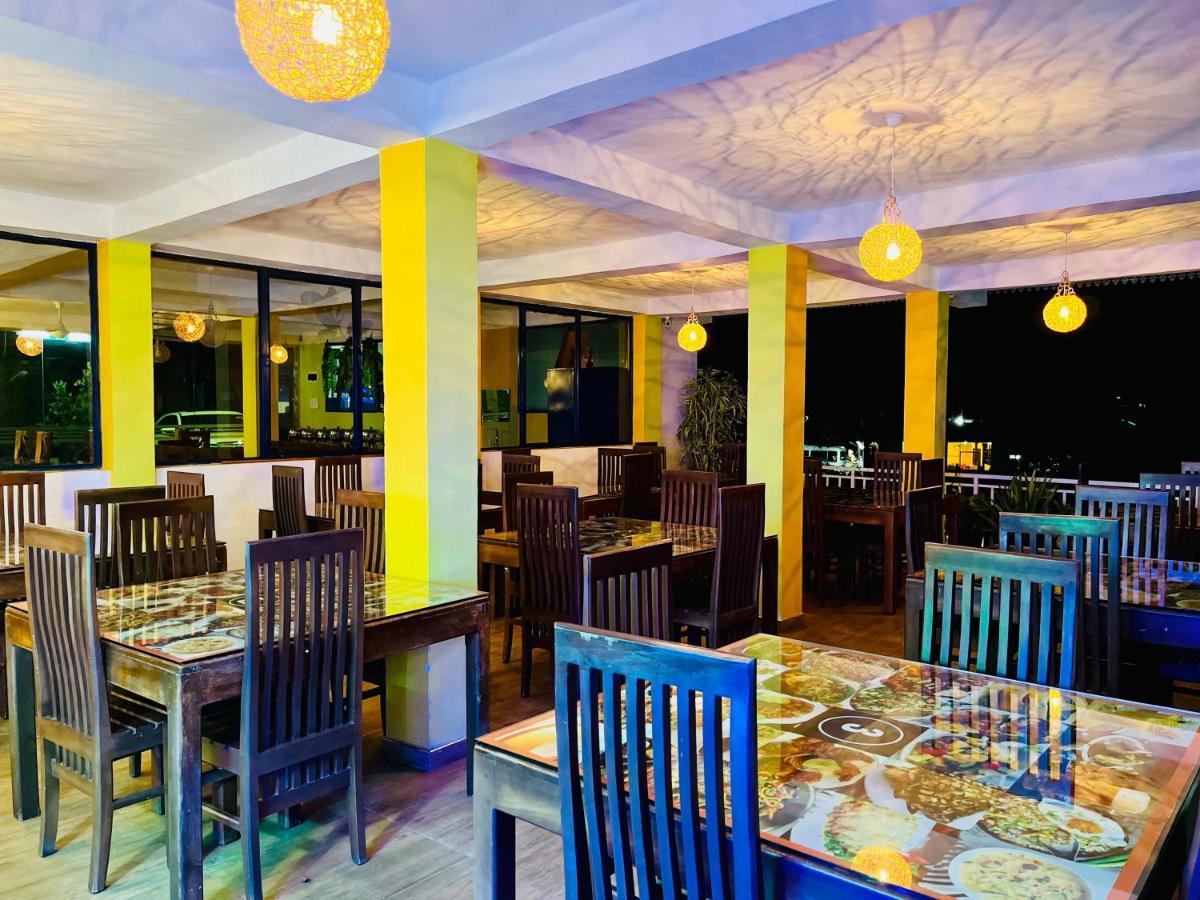 Grand Adamspeak Hotel Nallathanniya Exterior photo
