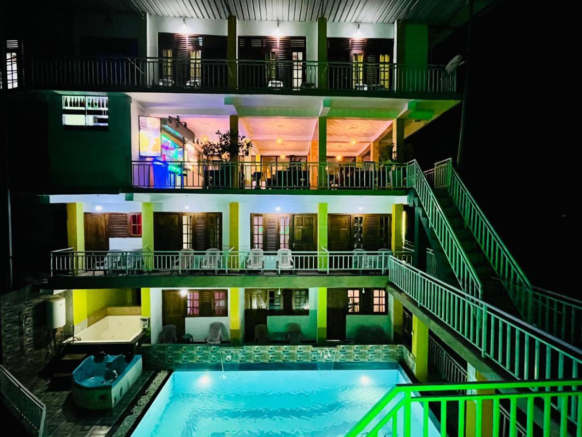 Grand Adamspeak Hotel Nallathanniya Exterior photo