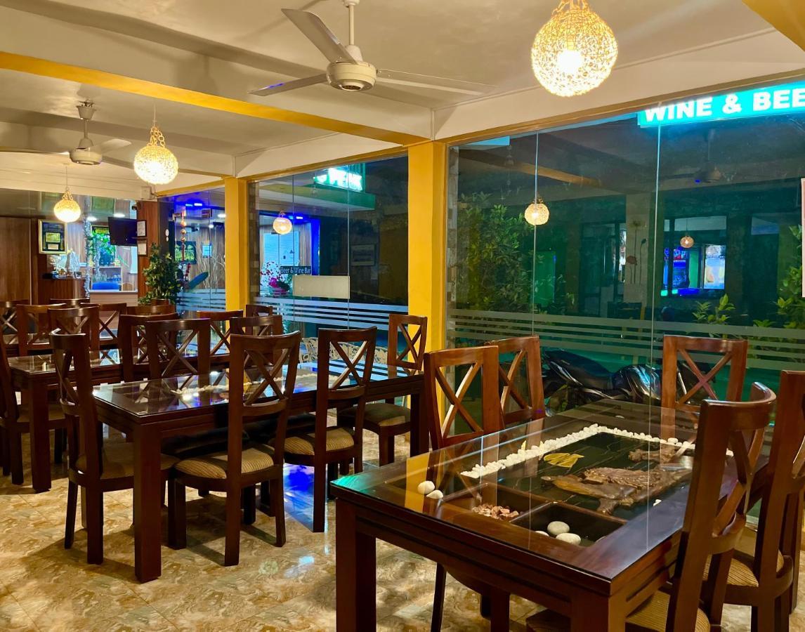 Grand Adamspeak Hotel Nallathanniya Exterior photo