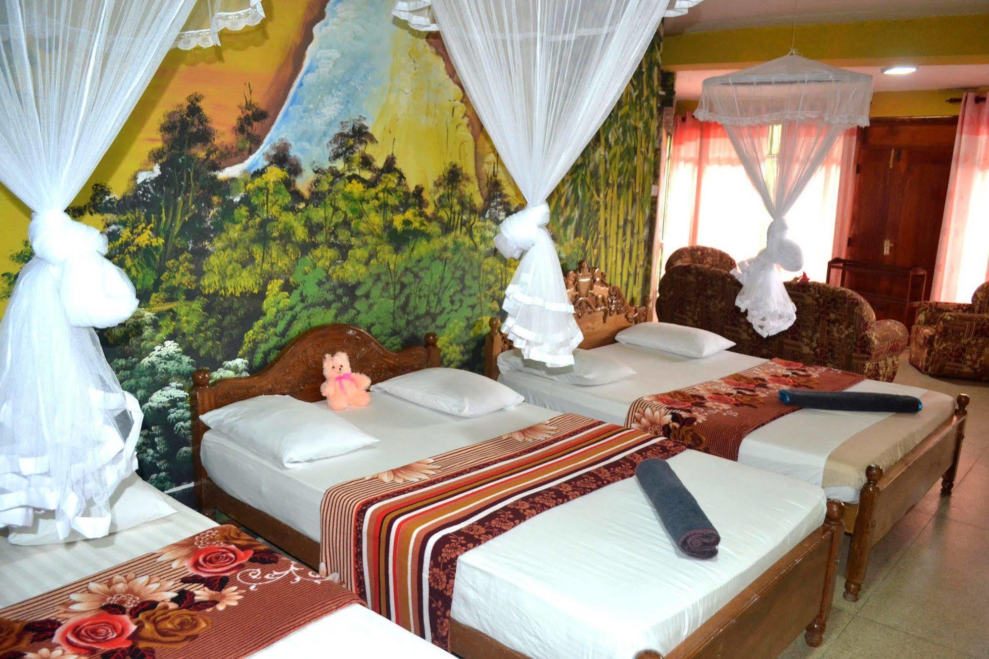 Grand Adamspeak Hotel Nallathanniya Exterior photo