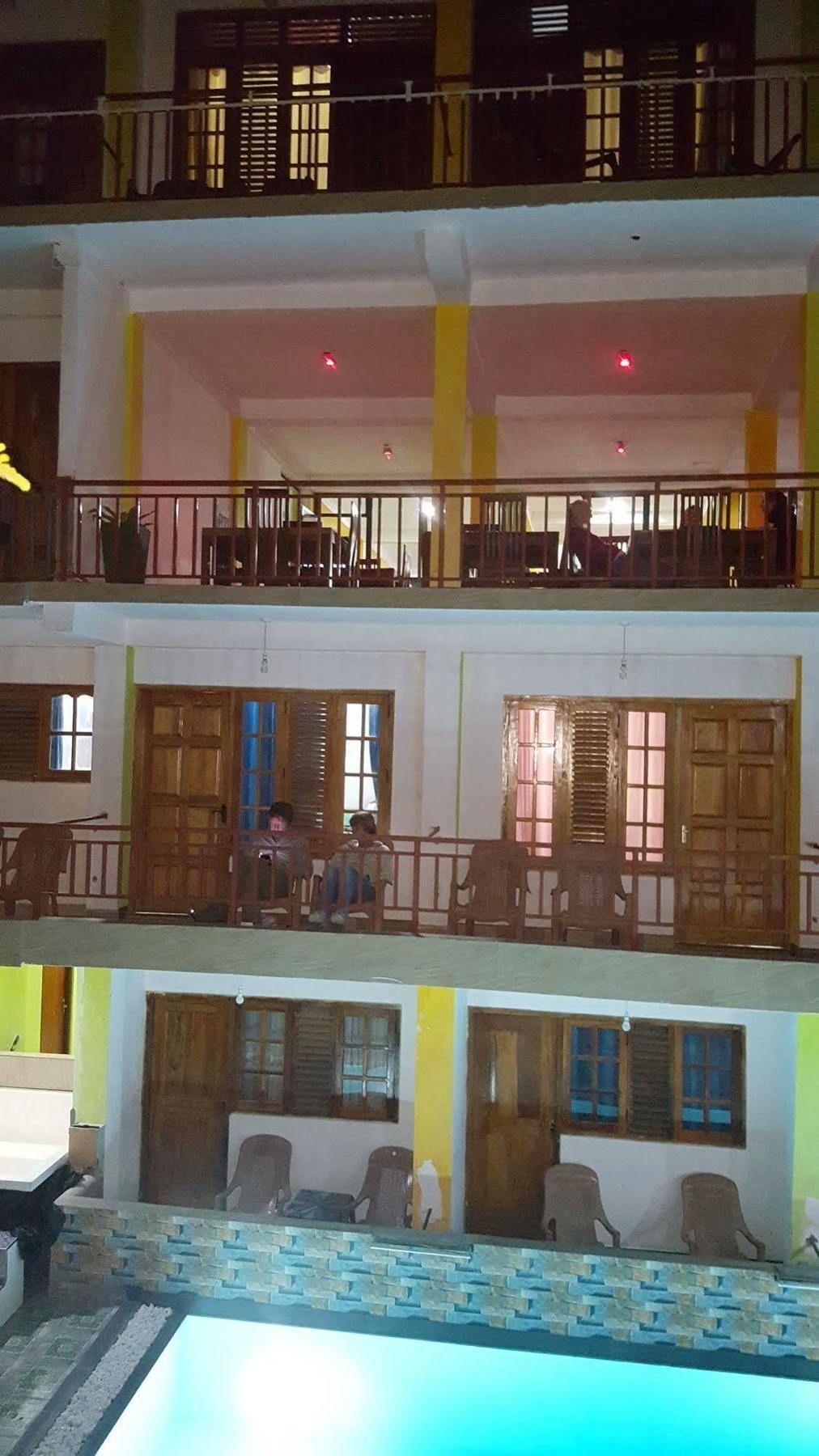 Grand Adamspeak Hotel Nallathanniya Exterior photo