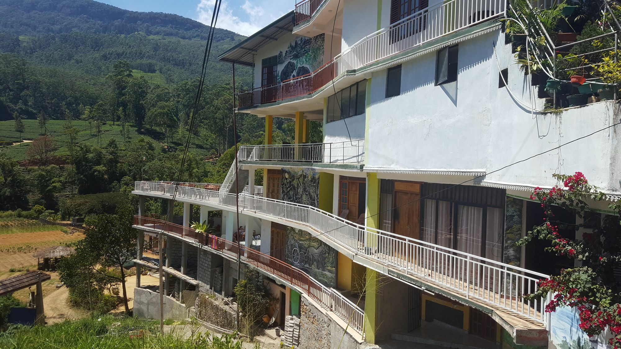 Grand Adamspeak Hotel Nallathanniya Exterior photo
